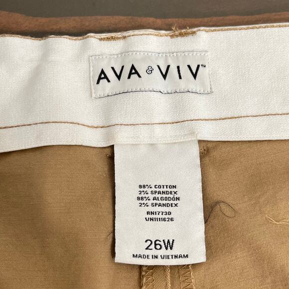 Ava & Viv High Rise Chino Shorts Khaki Tan 5" Inseam NWT Plus Size 26W - Picture 3 of 13
